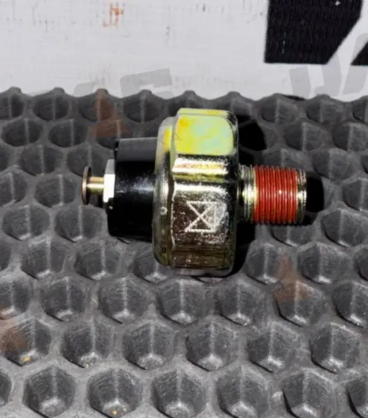 Датчик давления масла