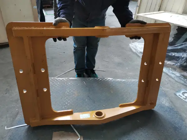 Подрамник (балансир) LG833