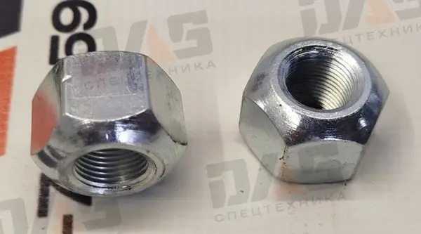 Гайка крепления колеса CDM932 оригинал