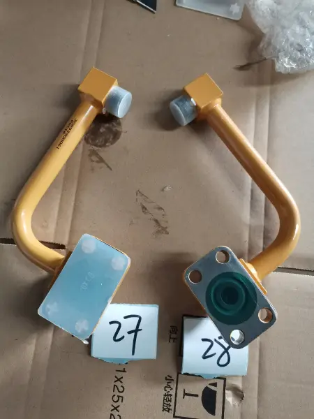 Трубопровод задний, правый (г/ц стрелы) LG833