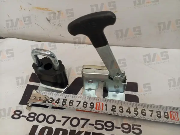 Фиксатор двери кабины в комплекте LG876 оригинал