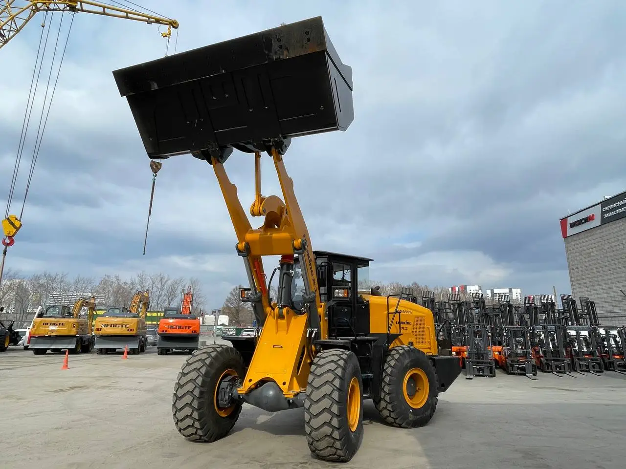 Фронтальный погрузчик Lonking LG855GB (в габарите) грузоподъемностью  в Барнауле