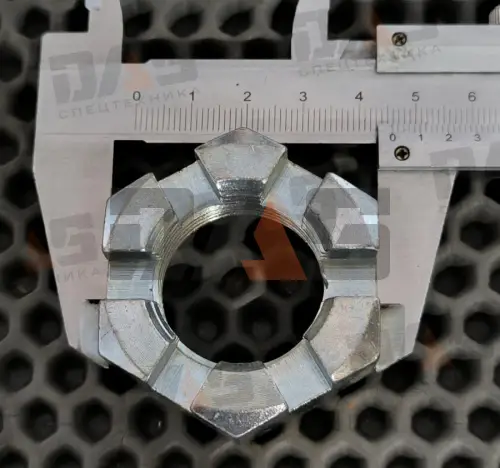 Гайка крепления задней ступицы колеса