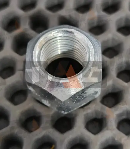 Гайка крепления заднего колеса