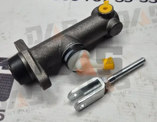 Тормозной цилиндр главный