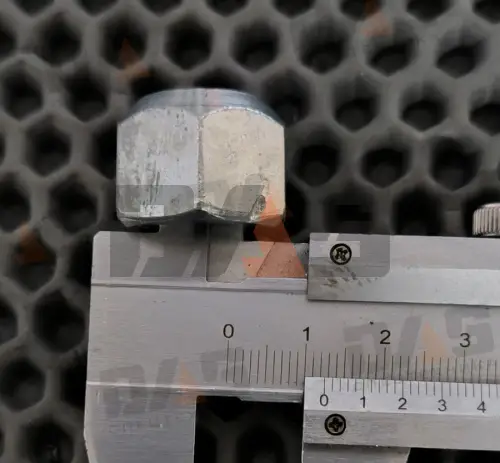 Гайка крепления заднего колеса