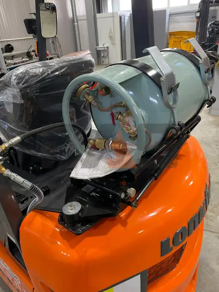 Газобензиновый вилочный погрузчик Lonking LG15GLT