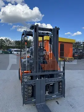 Дизельный вилочный погрузчик Lonking LG30DT