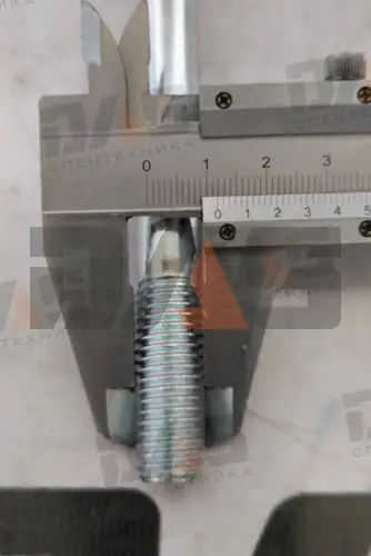Болт крепления пальца 84C оригинал 