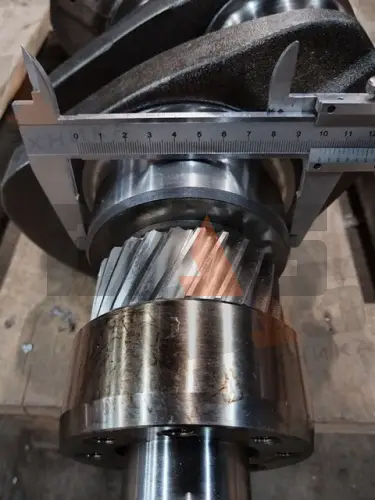 Вал коленчатый WD10