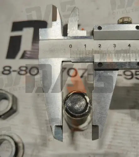 Болт М20х70 (8,8) (с гайкой) адаптера